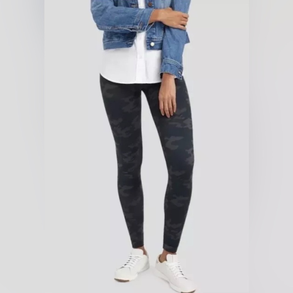 Spanx Look at Me Now Seamless Leggings in Black Camo.